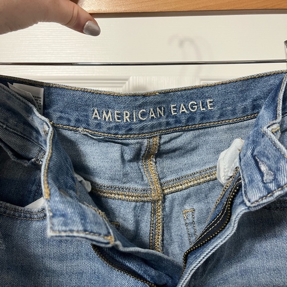 American Eagle High-Rise Mom Jeans - Picture 2 of 2